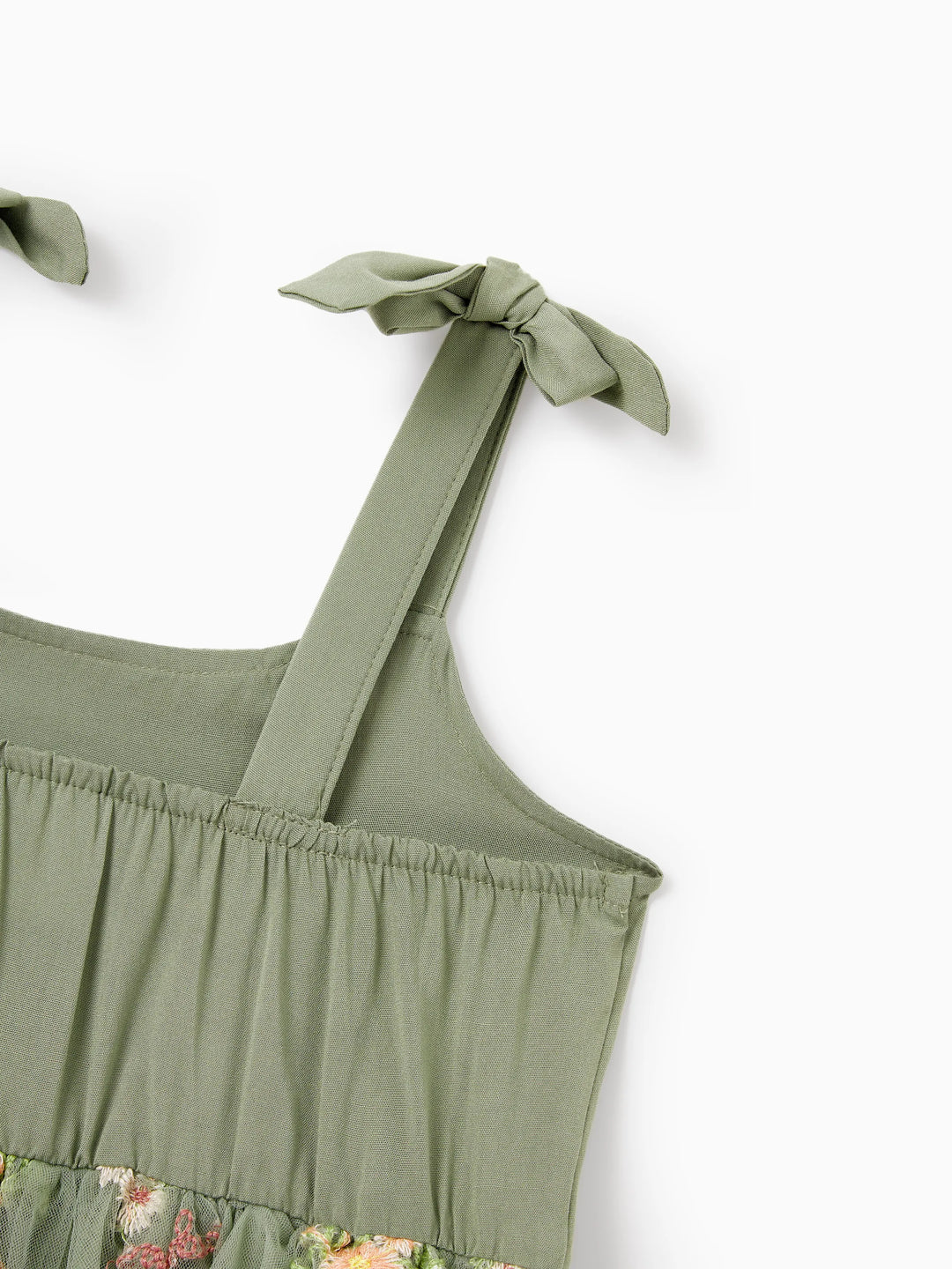 Vestido de malla con tirantes y bordado floral con cuello en V para niña pequeña/niña verde