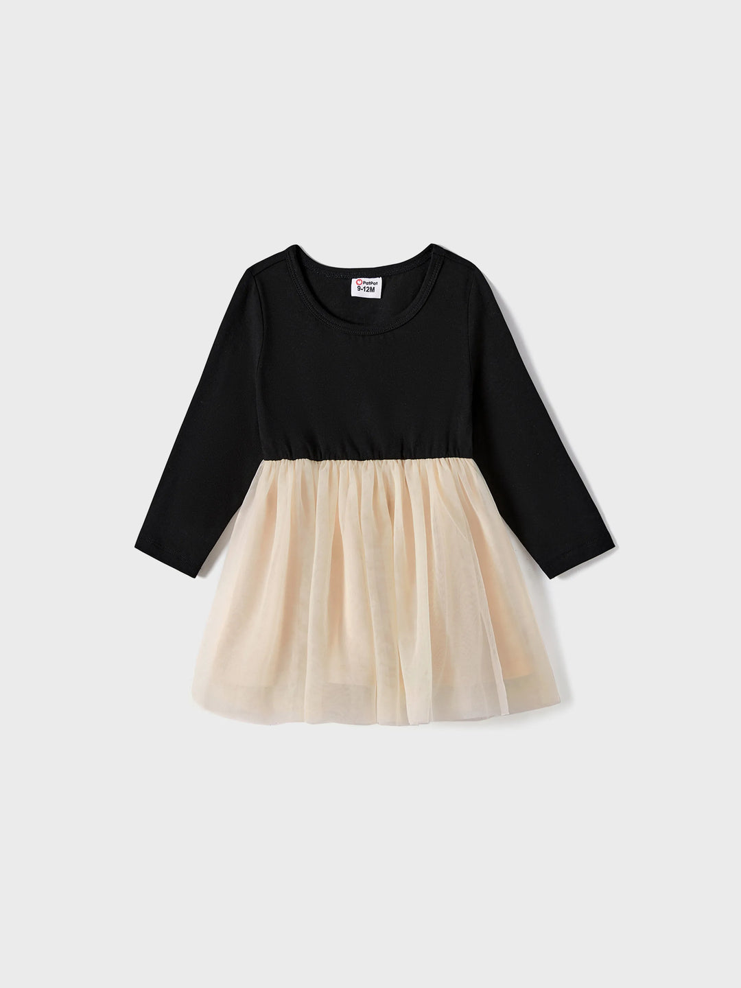 Ensemble familial assorti avec jupe en maille noire et amande et haut classique à manches longues et col rond