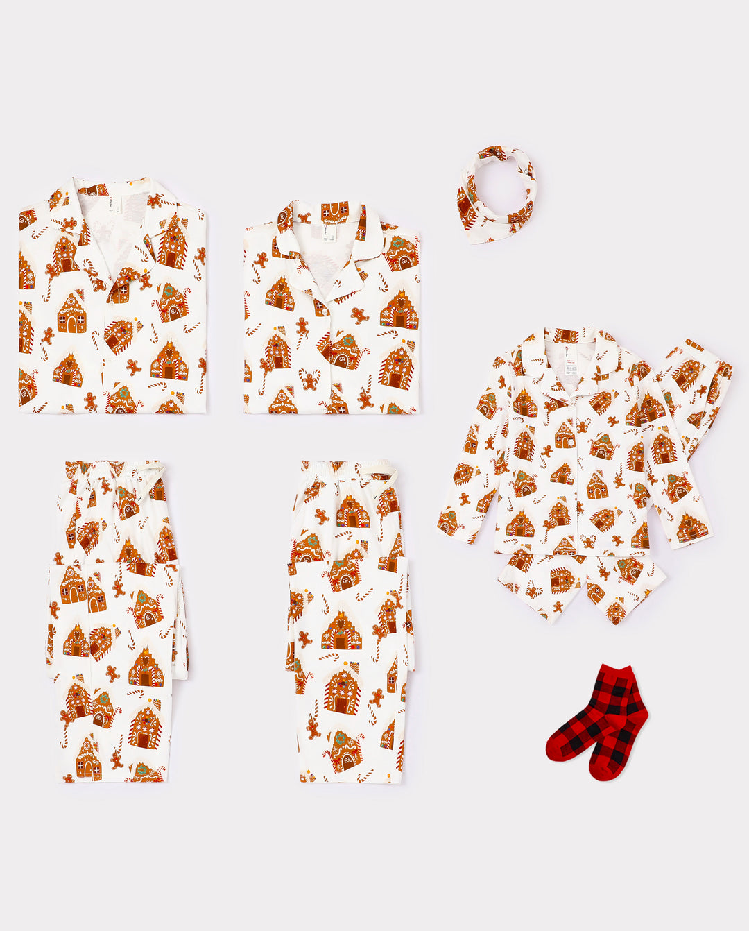 Pijamas navideños a juego para toda la familia con estampado de casas de jengibre, marrón