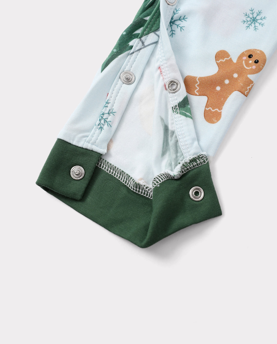Pyjamas de Noël assortis pour toute la famille, imprimé pain d’épice et sapins, bambou vert