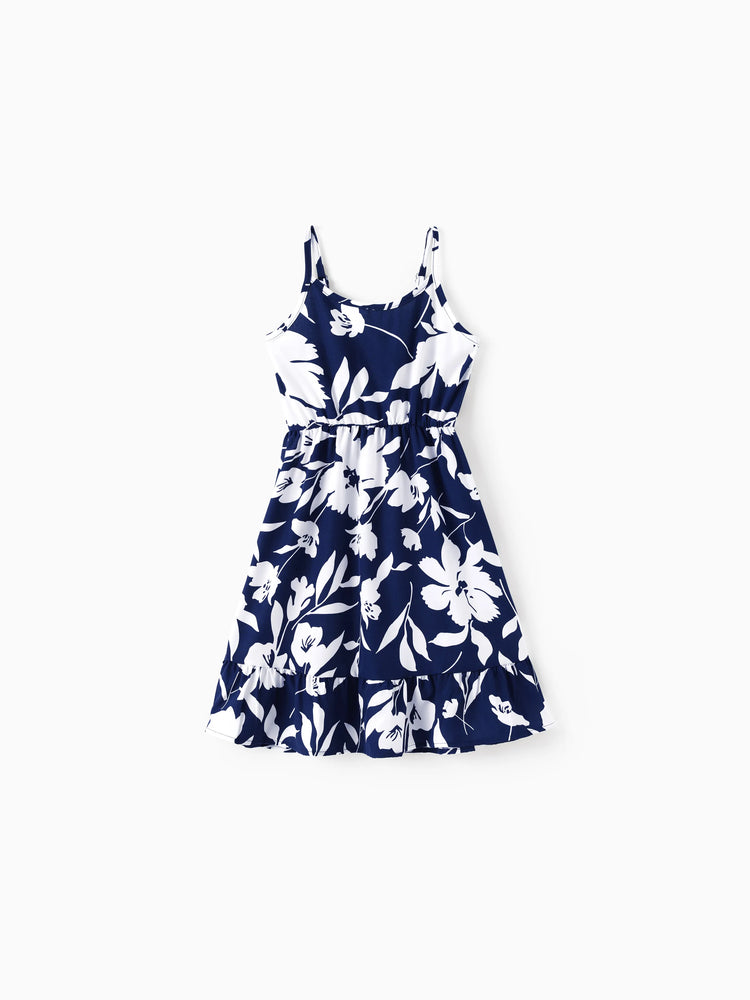 Ensemble familial assorti avec chemise à manches courtes ou robe froncée à imprimé feuilles bleu