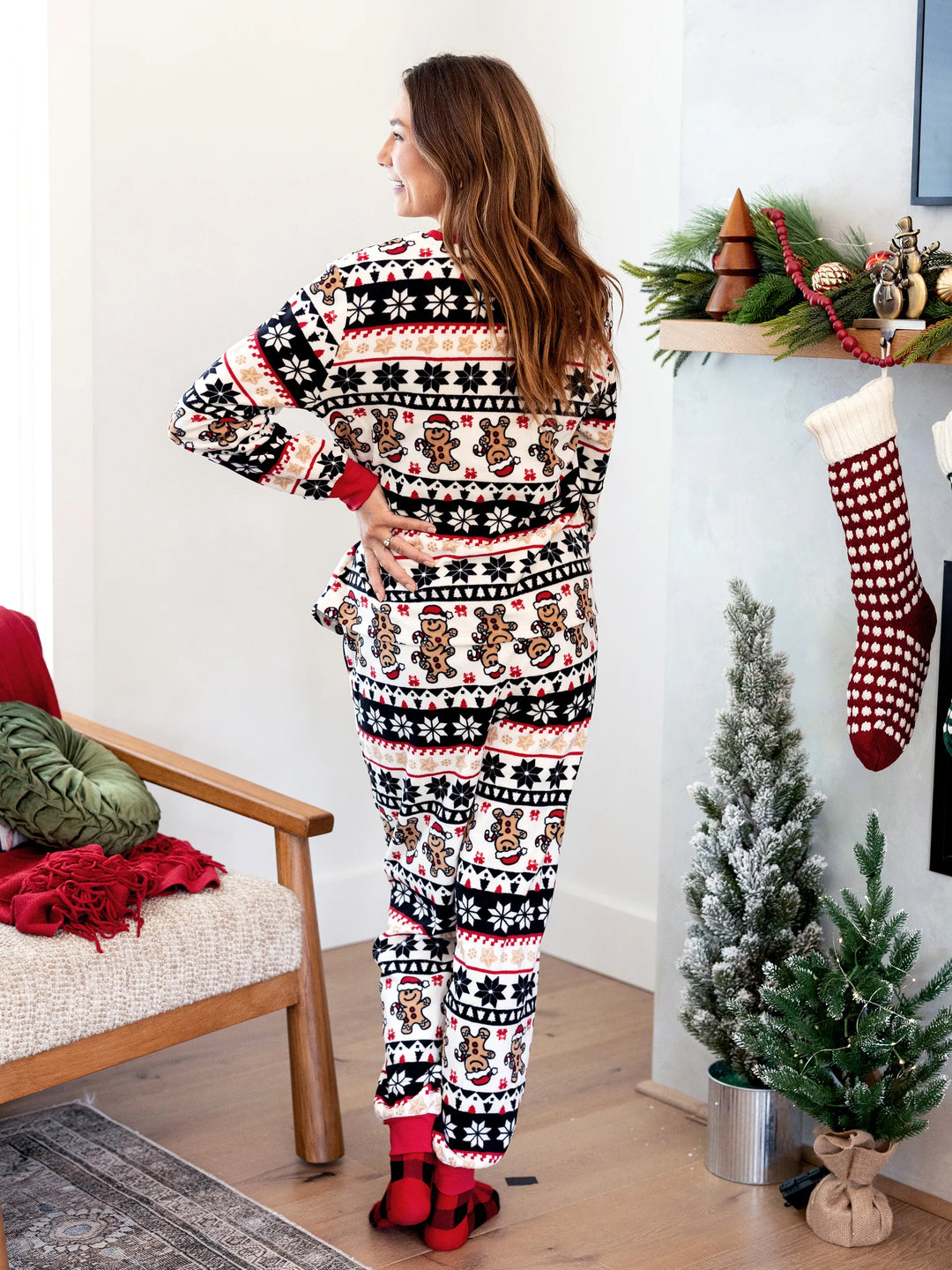 Weihnachten Passendes Familienpyjama-Set Lebkuchen und Schneeflockendruck PJS mit Weihnachtssocken rot