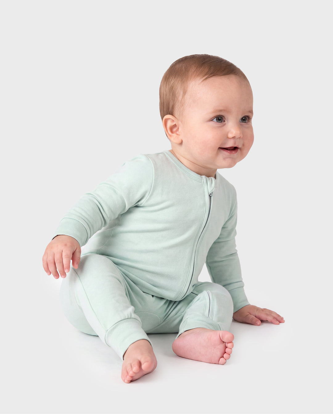 Bambú: Pijama con cremallera para bebé, color verde pálido