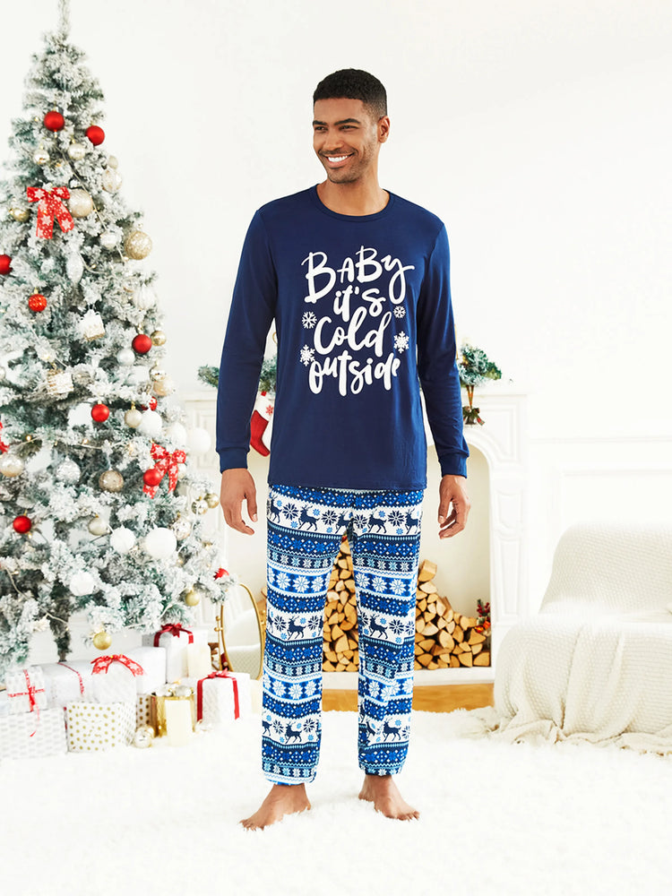 Ensemble pyjama de Noël assorti en mosaïque avec haut et pantalon renne et chaussettes de Noël, bleu foncé