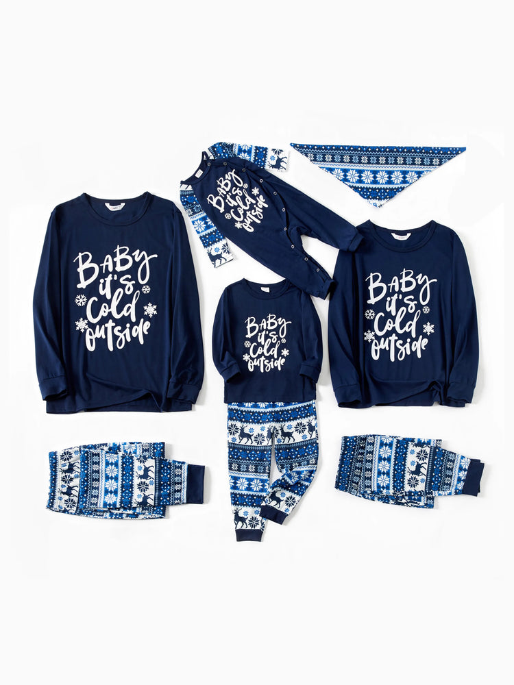 Ensemble pyjama de Noël assorti en mosaïque avec haut et pantalon renne et chaussettes de Noël, bleu foncé