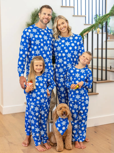 Ensemble pyjama de Noël assorti pour toute la famille, imprimé flocon de neige bleu, avec chaussettes de Noël bleues