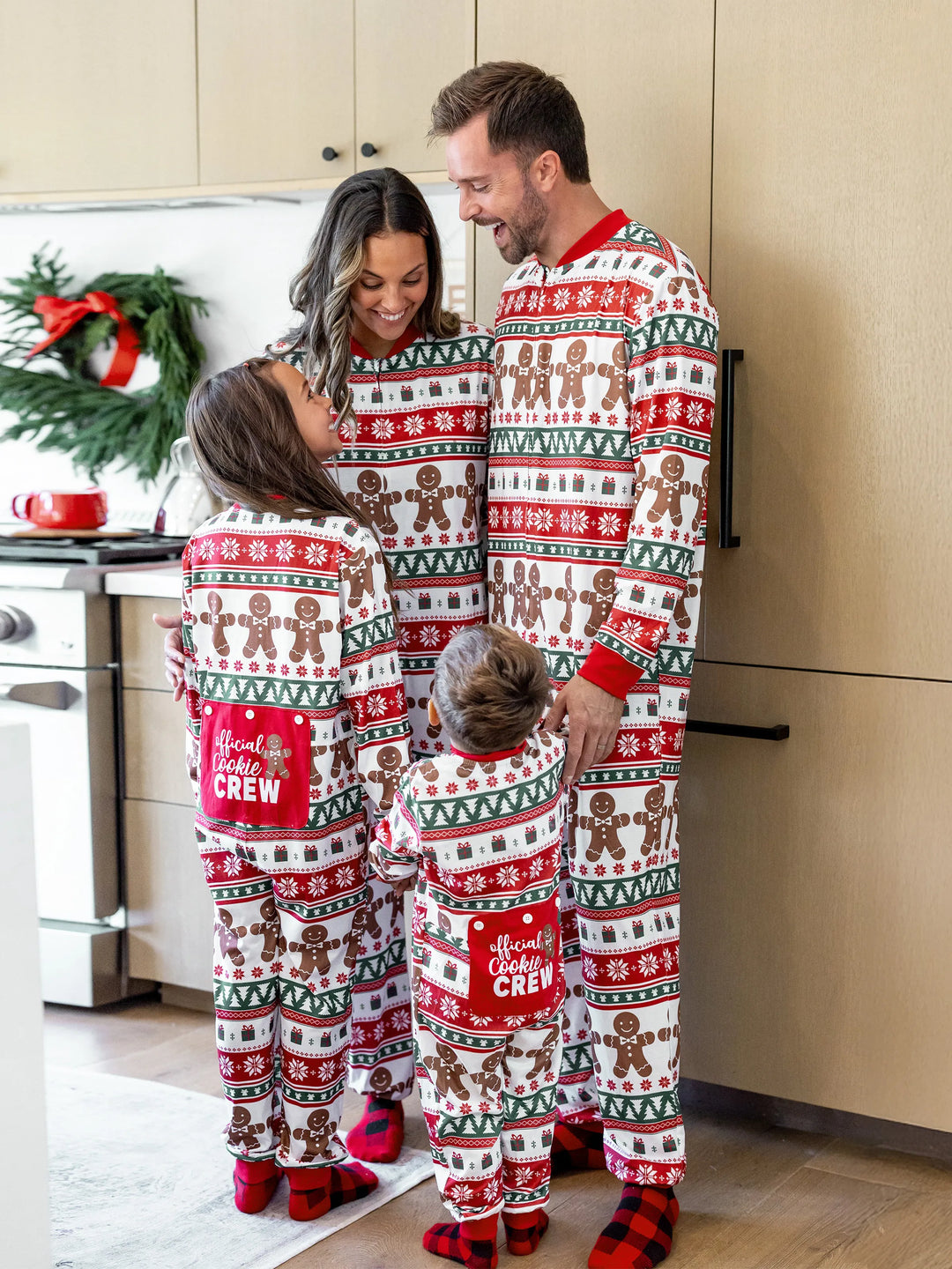 Conjunto de pijama familiar navideño a juego, pijama con estampado de cuadros navideños de jengibre y calcetines navideños rojos