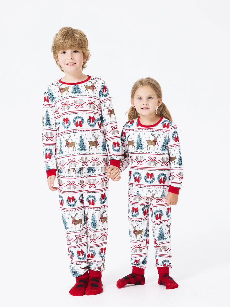 Ensemble pyjama de Noël assorti pour toute la famille, imprimé élan et clochette, rayé, avec chaussettes de Noël blanches