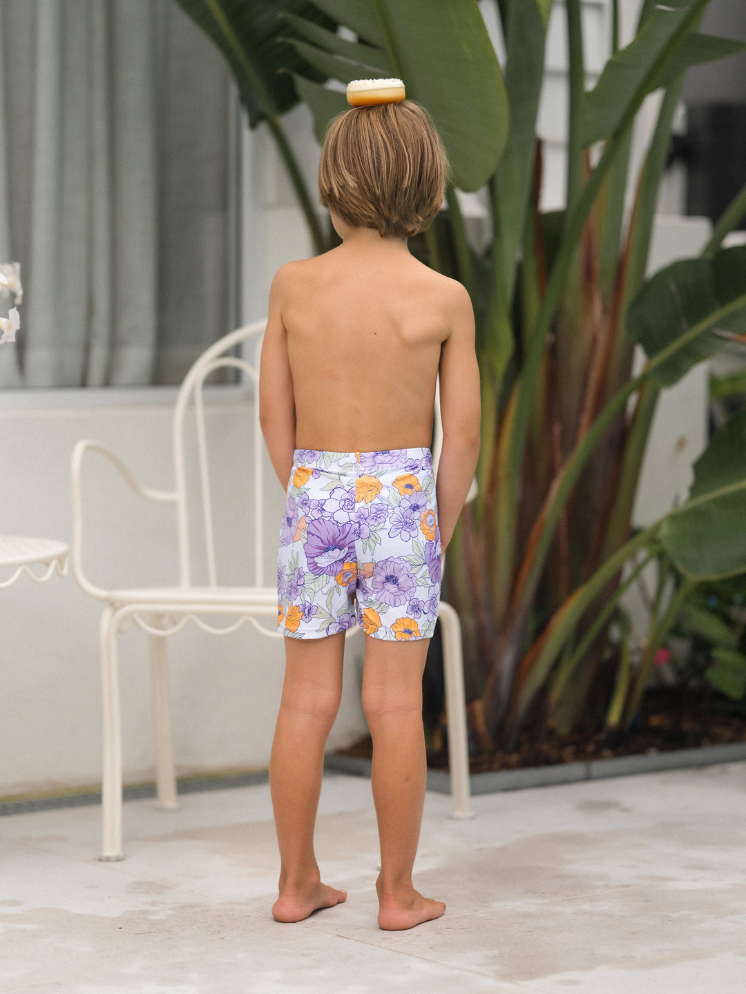 Familien-Matching Badebekleidung mit Blumenprint – Rüschen-Einteiler und Badeshorts-Set in Lila
