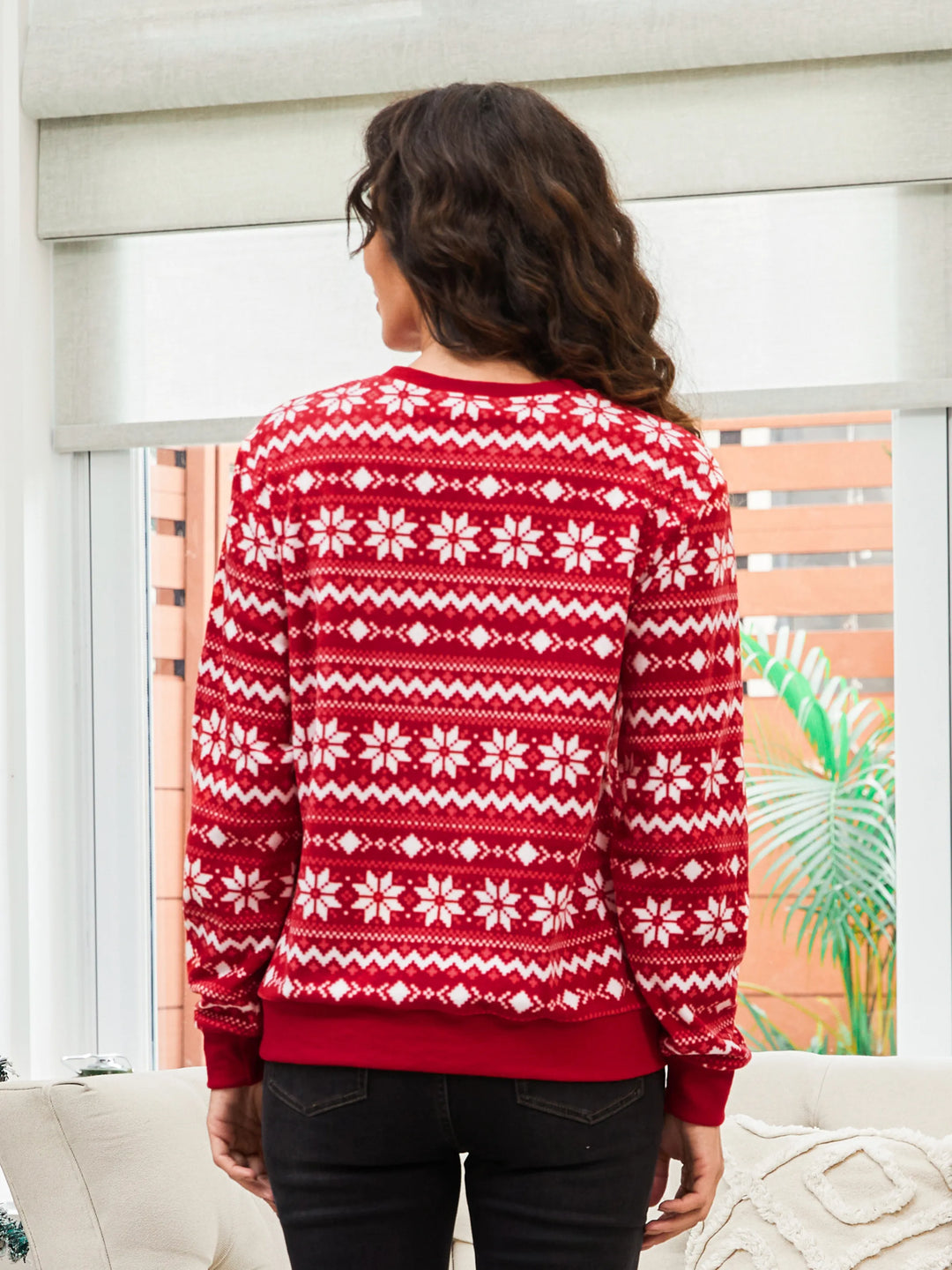 Sudadera de cuello redondo de felpa con estampado de copos de nieve de Disney Mickey y sus amigos para Navidad, color rojo