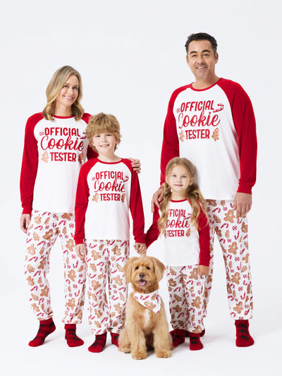 Ensemble pyjama de Noël assorti pour toute la famille, imprimé pain d'épices et cannes de bonbon, avec chaussettes de Noël rouges