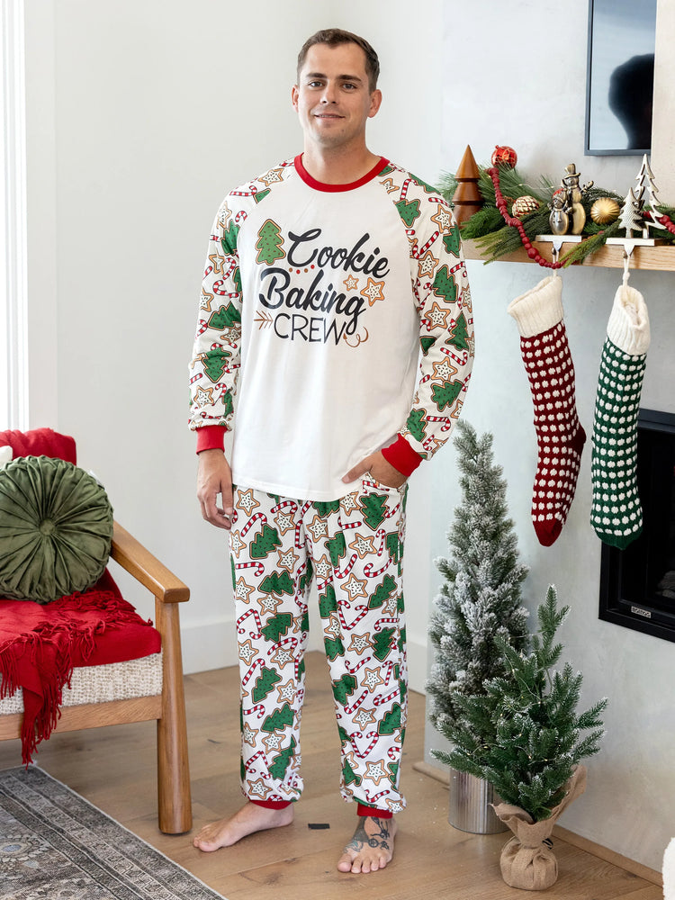 Ensemble pyjama de Noël assorti pour toute la famille, imprimé sapin de Noël rouge et abricot, avec chaussettes de Noël abricot