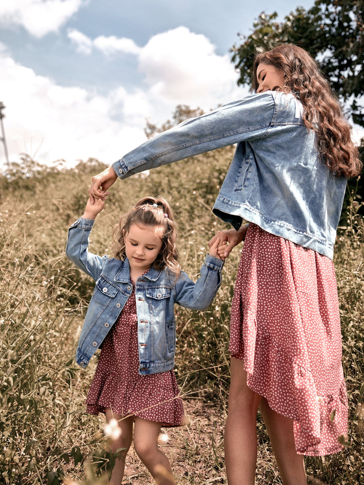 Vestes en jean bleu clair à manches longues et motif lettres Mom and Me