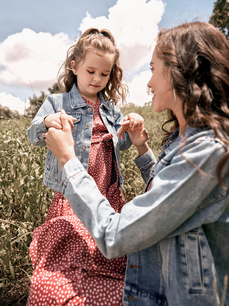 Vestes en jean bleu clair à manches longues et motif lettres Mom and Me