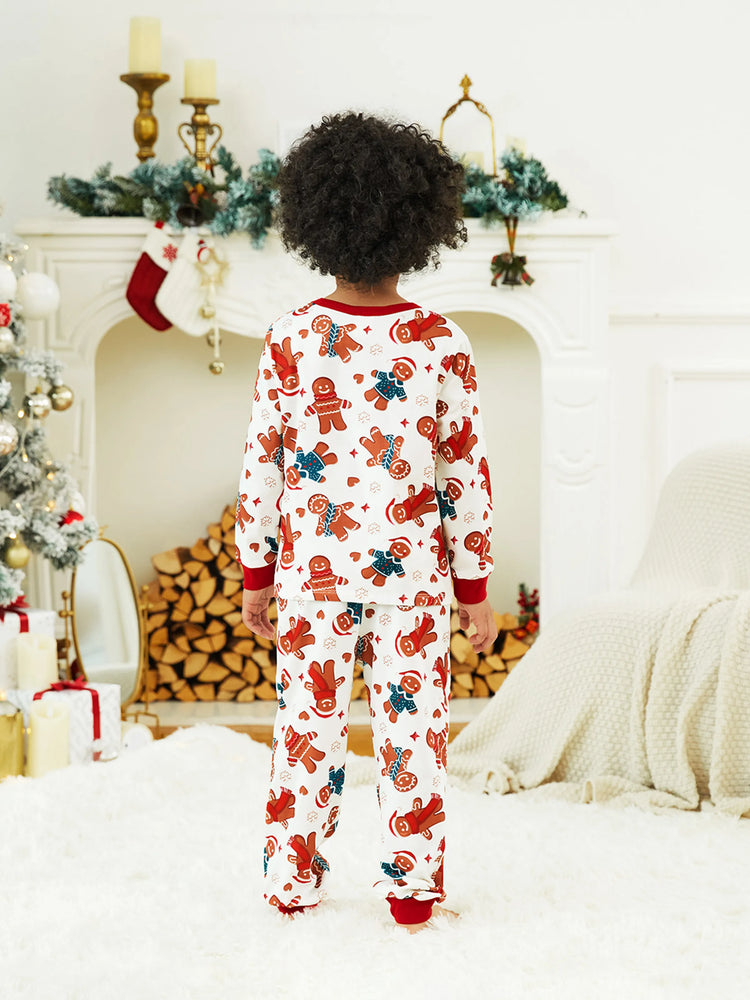 Ensemble pyjama de Noël assorti pour toute la famille, imprimé bonhomme en pain d'épices, avec chaussettes blanches
