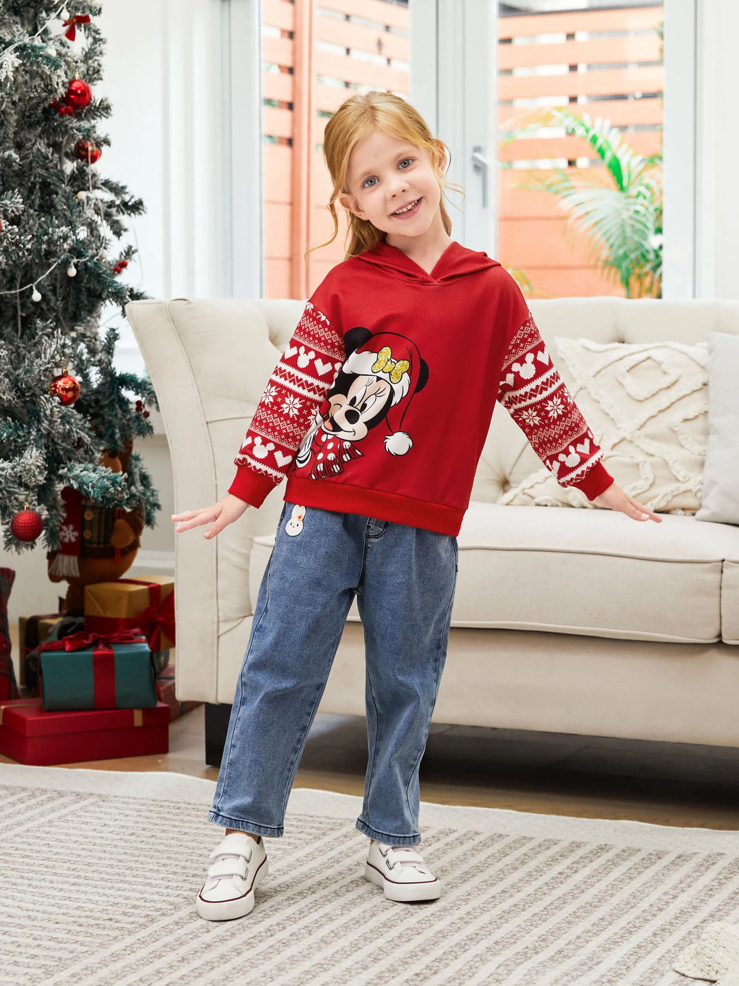 Haut à capuche à manches longues et imprimé personnages de Noël Disney Mickey et ses amis, rouge