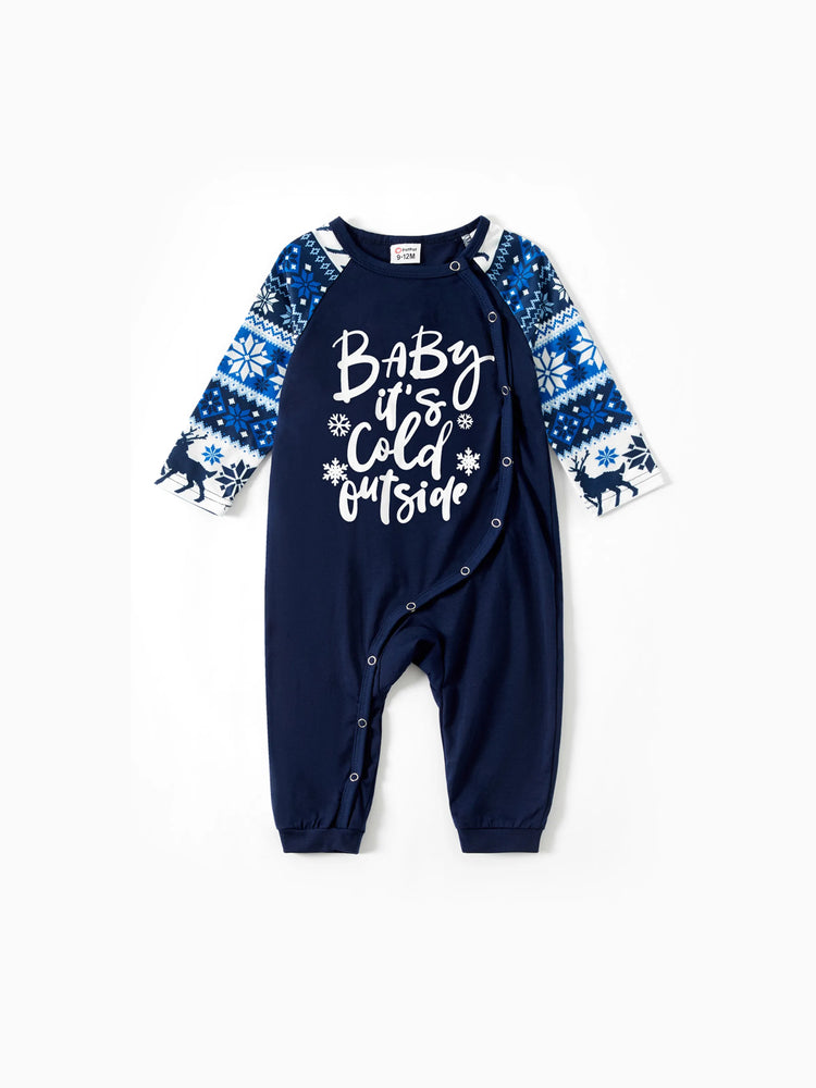 Ensemble pyjama de Noël assorti en mosaïque avec haut et pantalon renne et chaussettes de Noël, bleu foncé