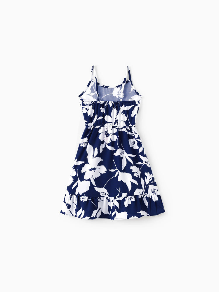 Ensemble familial assorti avec chemise à manches courtes ou robe froncée à imprimé feuilles bleu