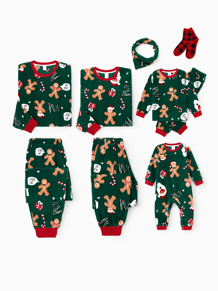 Pyjama de Noël familial assorti en polaire à manches longues et chaussettes de Noël, motif bonhomme en pain d'épices, vert foncé