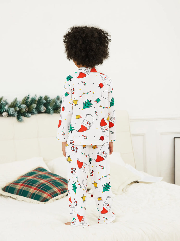 Ensemble pyjama de Noël à manches longues et imprimé coloré pour toute la famille, avec chaussettes de Noël blanches