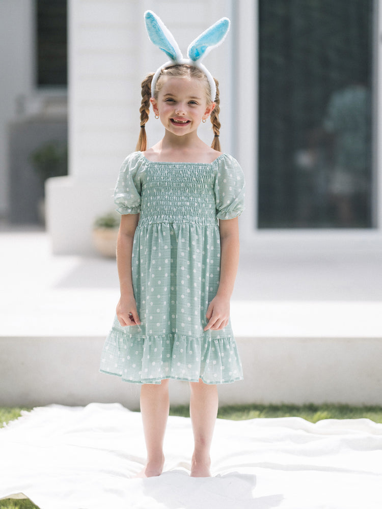 Family Matching T-Shirt & Dress Set Polka Dot Puff-sleeve Dress for Mom, Daughter & Baby, Color Block Cotton Tee for Dad & Son, Perfect for Family Outings & Photos Light Green