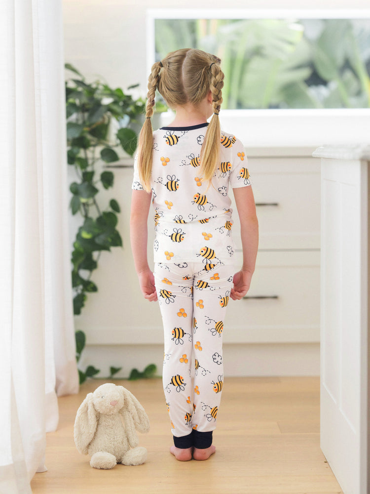 Family Matching Bamboo Pajamas Soft Bamboo Viscose PJs for Men Women Kids Toddler, Cute Bee Print Sleepwear with Short Sleeve Top and Long Pants White