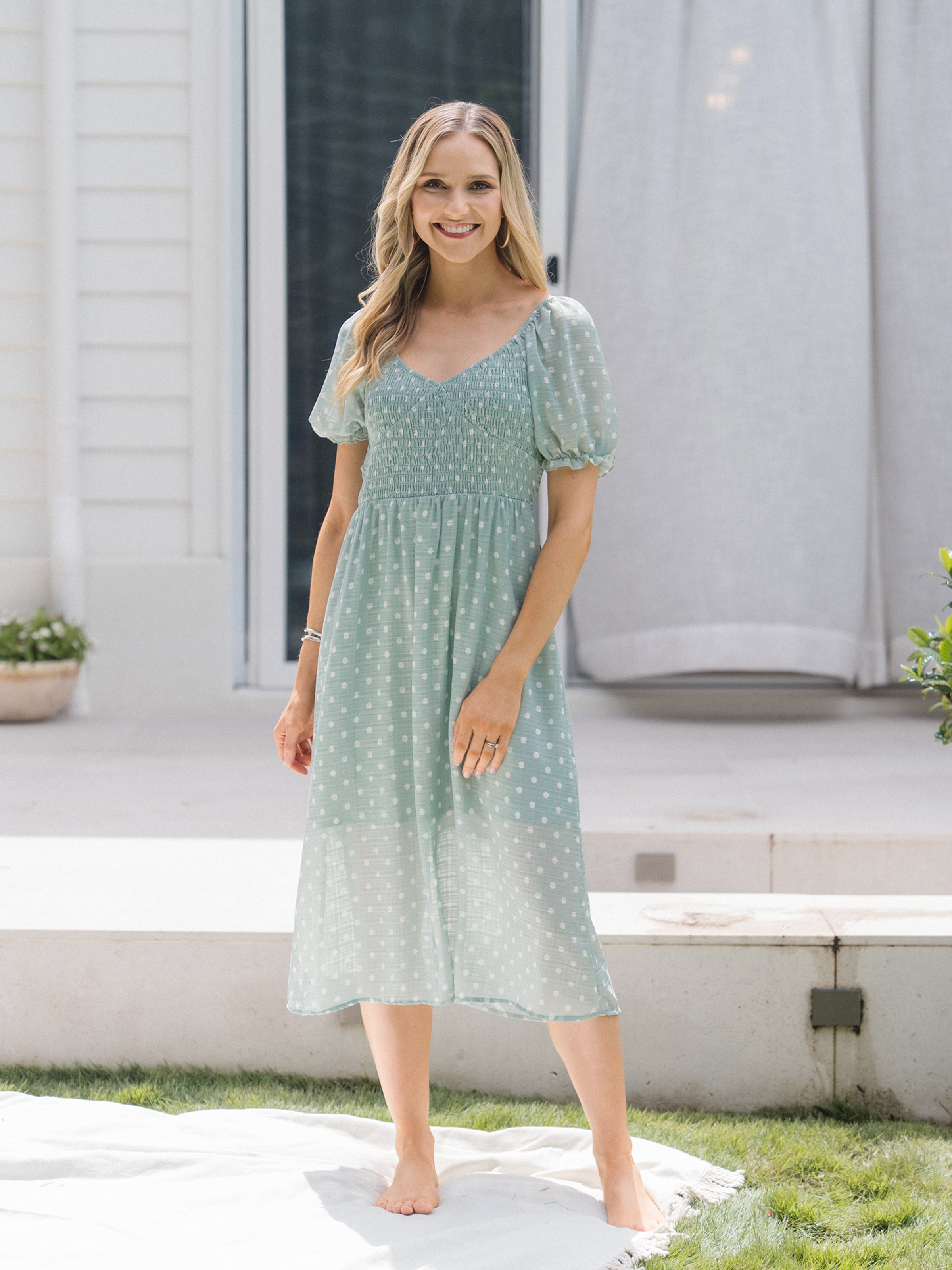 Family Matching T-Shirt & Dress Set Polka Dot Puff-sleeve Dress for Mo - PatPat Family Matching T-Shirt & Dress Set Polka Dot Puff-sleeve Dress for Mo - PatPat